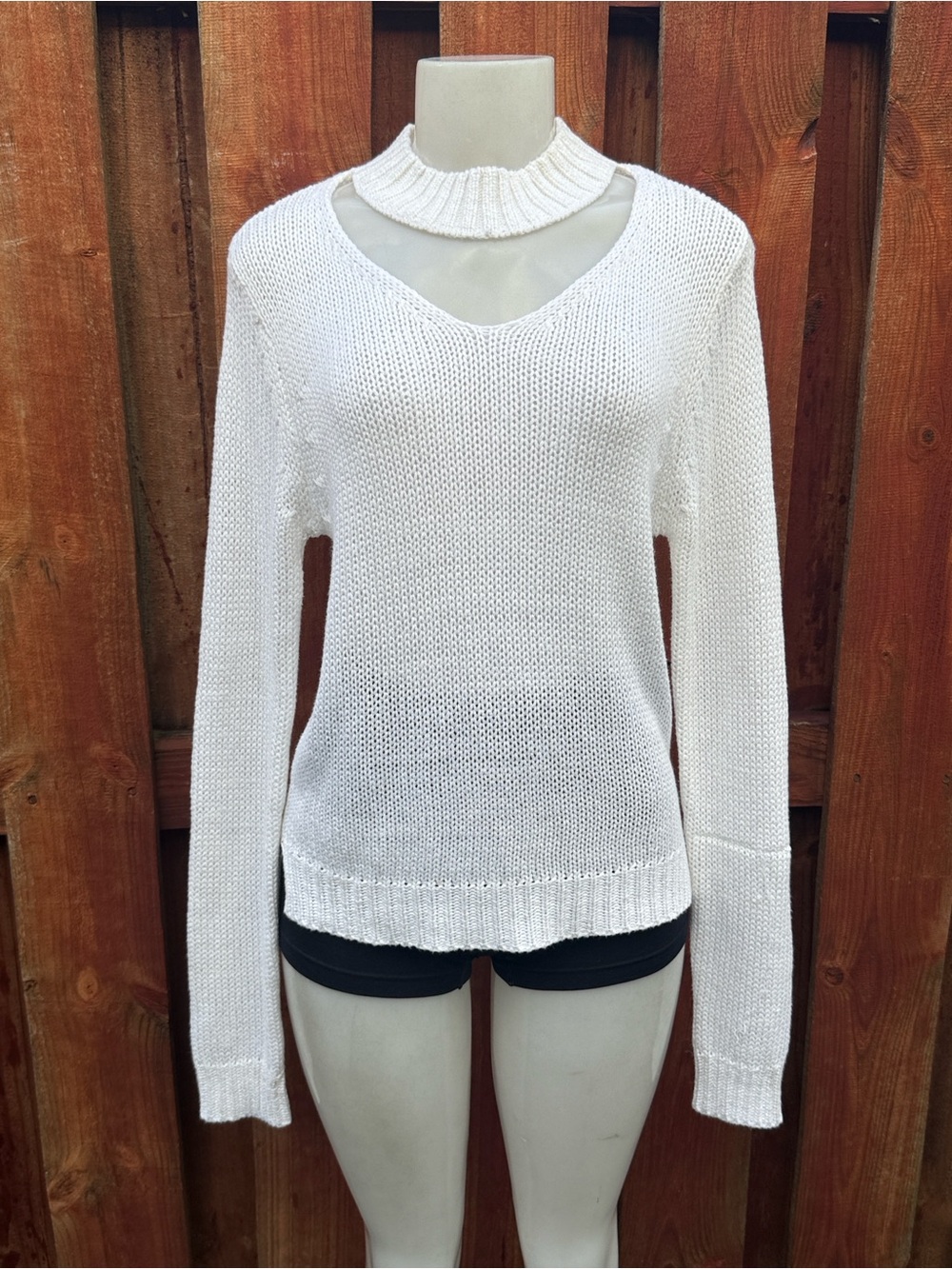 AQUA White Open Knit Choker Keyhole Cutout High Low Sweater Medium M